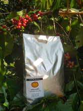 Load image into Gallery viewer, Coffee Beans, HOUSE BLEND, Dark Roasted CAFE R&#39;ONN, 1 Kg.